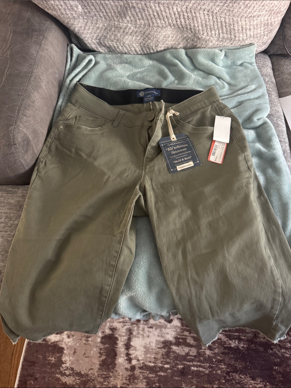 Democracy Olive Green Capris